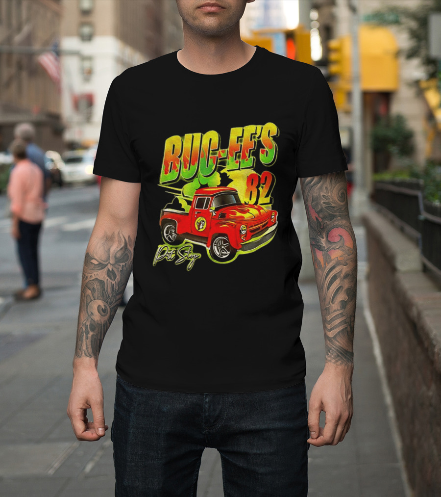 Buc Ee's 82 Pit Stop Vintage Red Truck T-Shirt