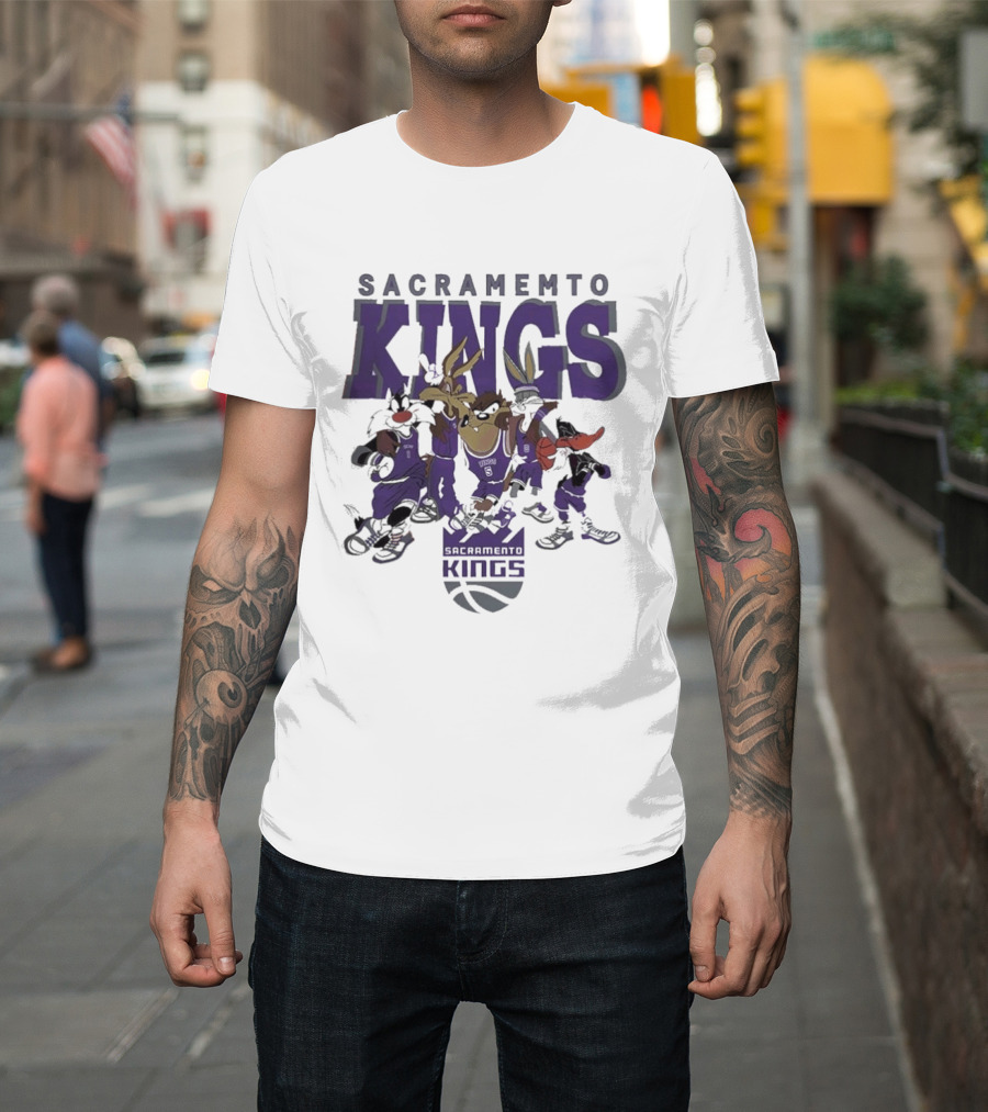Sacramento Kings Looney Tunes Characters NBA Basketball Team T-Shirt