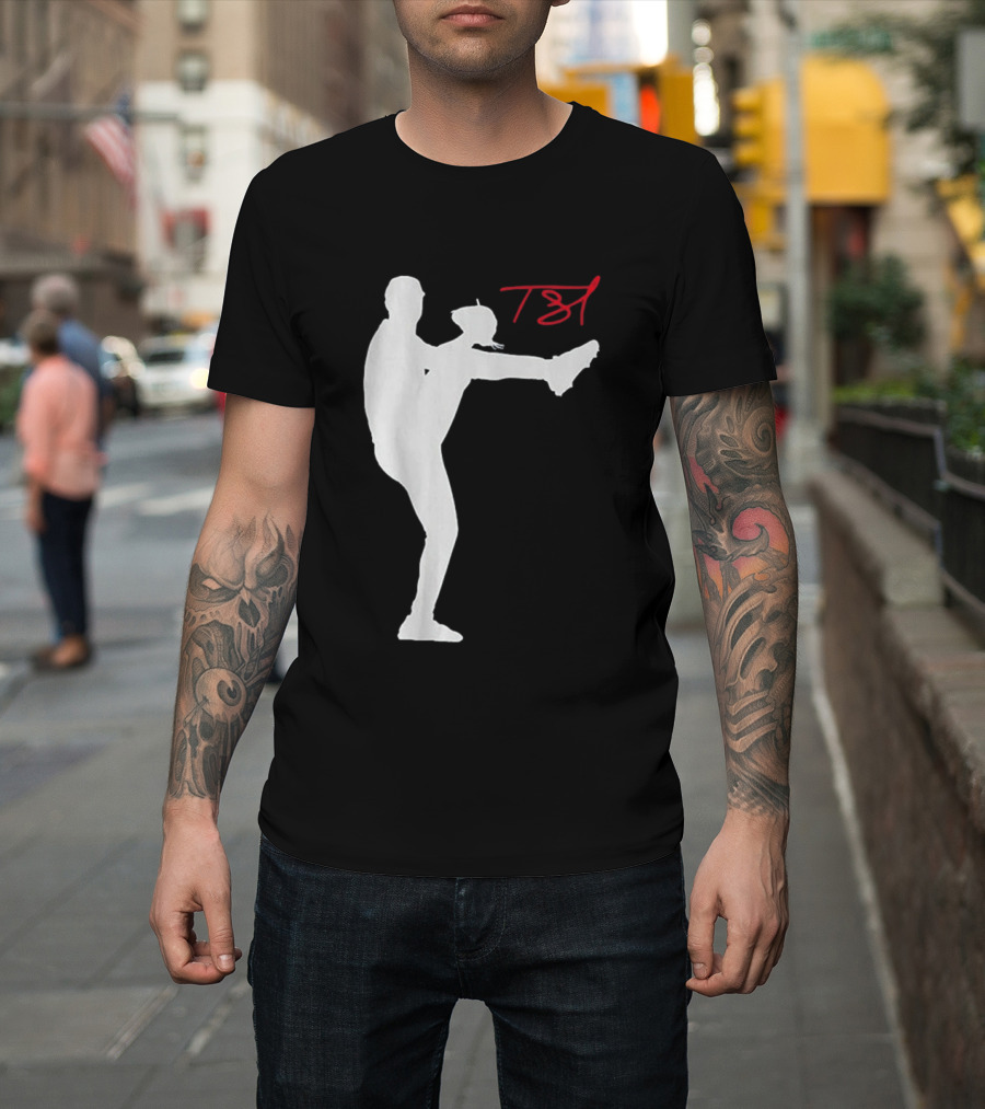 T61 Tarik Skubal Pitching Pose Los Angeles T-Shirt