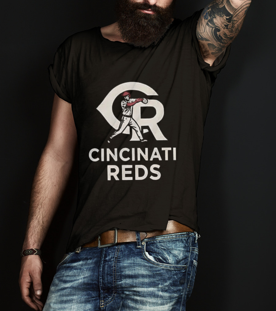 Cincinnati Reds Skull Crossing Bats Baseball Logo Sports Fan T-Shirt