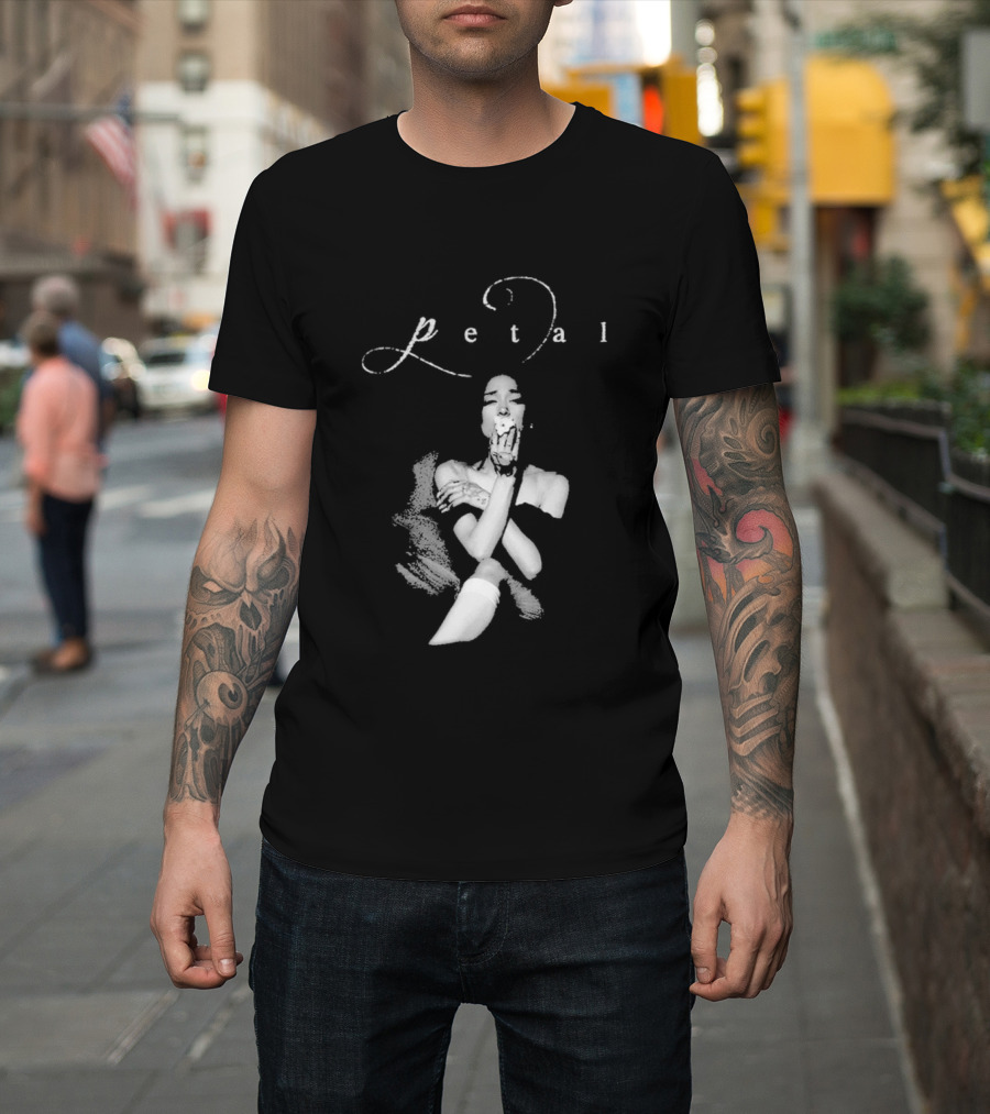 Petal Script Ariana Grande T-Shirt
