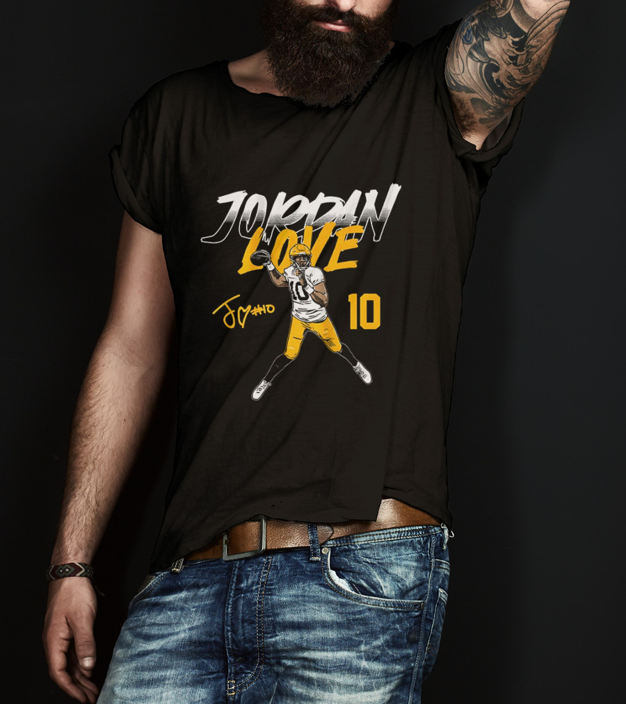 Jordan Love 10 Signature Pose Green Bay Packers T-Shirt