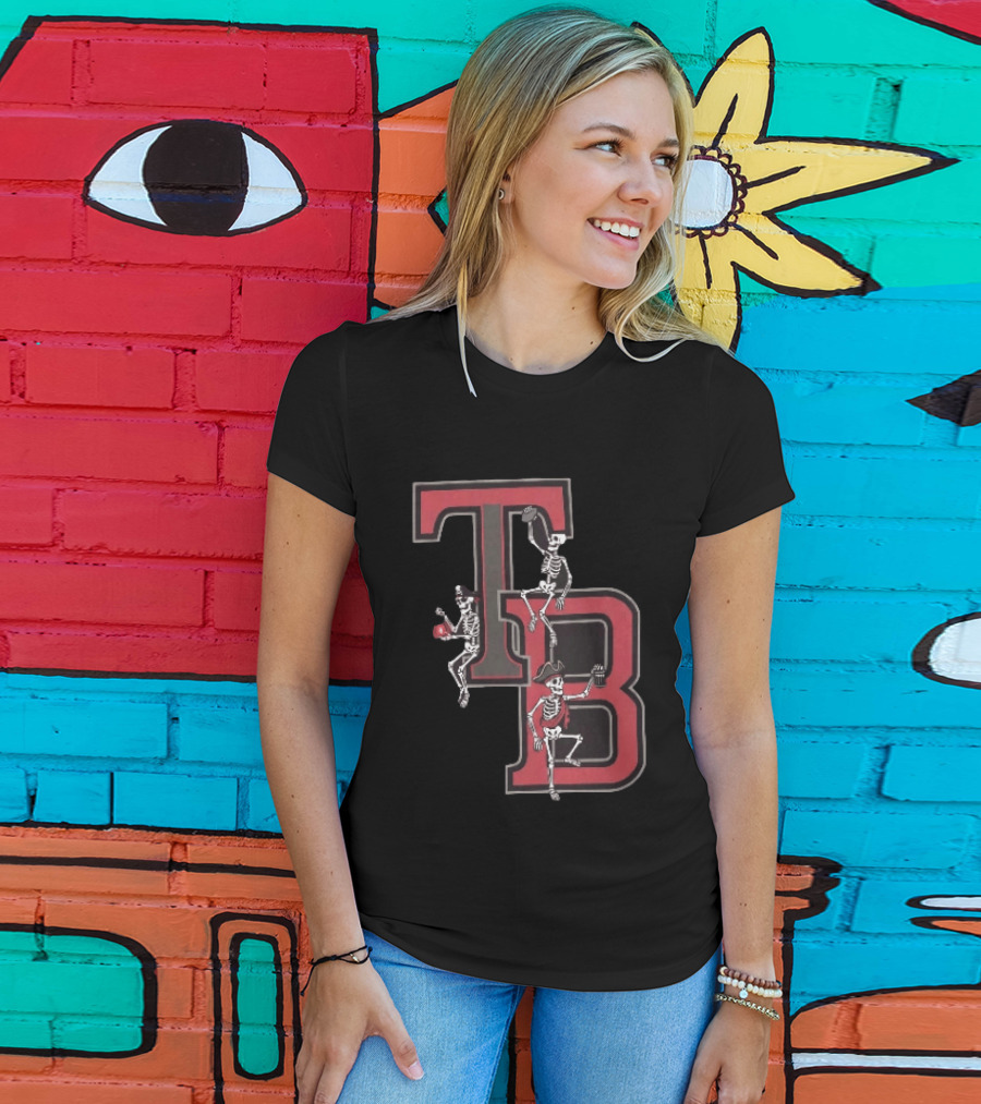 Tampa Bay Buccaneers TB Pirate Skeletons Football T-Shirt
