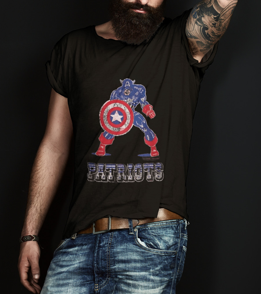Patriots Captain America Shield Distressed Look T-Shirt