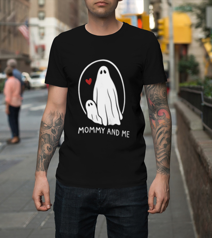 Mommy And Me Ghosts Heart Halloween Matching T-Shirt
