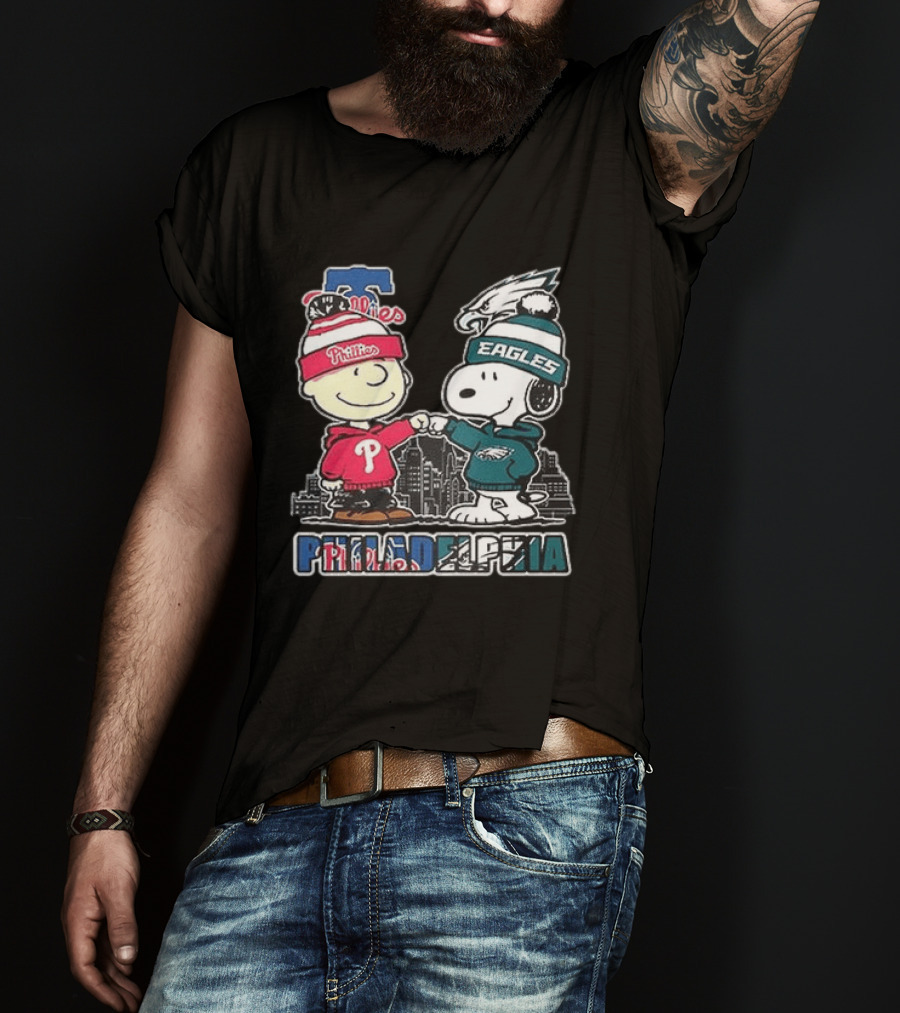 Phillies Eagles Fans Snoopy Philadelphia Collaboration T-Shirt
