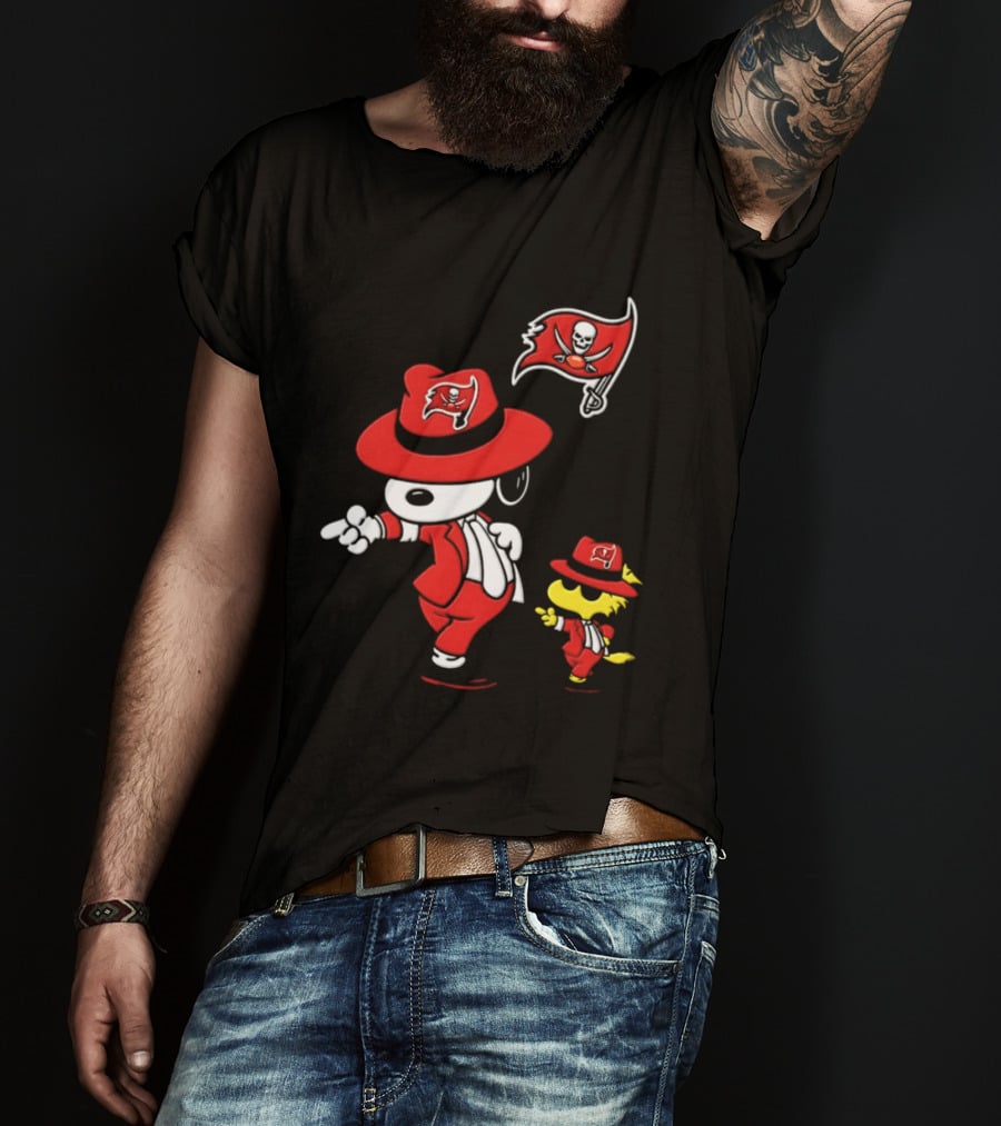 Snoopy Woodstock Tampa Bay Buccaneers Pirate Flag Dance T-Shirt