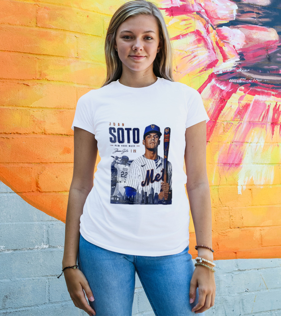 Juan Soto New York Mets MLB 22 Player Batting Skyline Collage T-Shirt