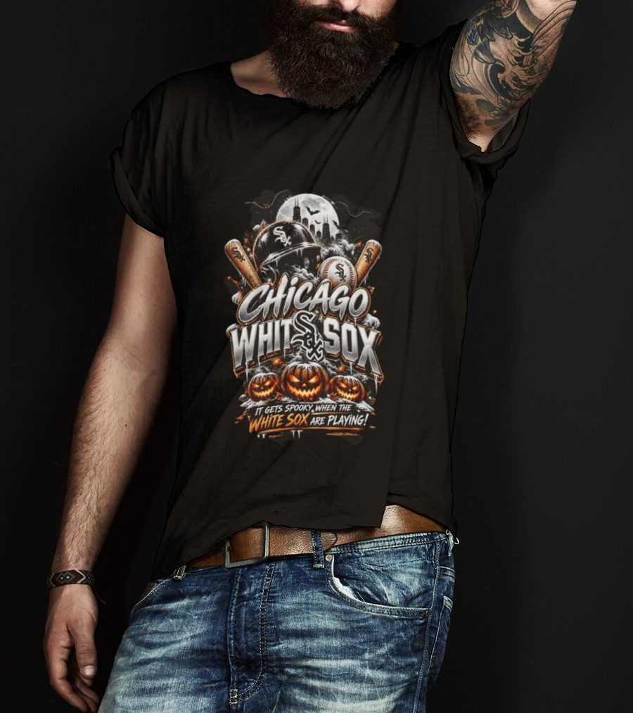 Chicago White Sox It Gets Spooky When The White Sox Are Playing Halloween T-Shirt