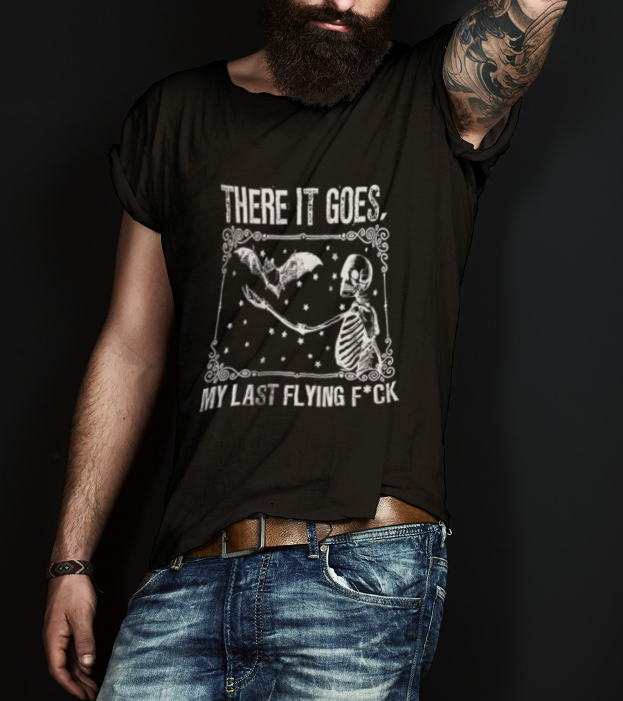 There It Goes My Last Flying F'ck Skeleton Bat Retro Vintage Halloween T-Shirt
