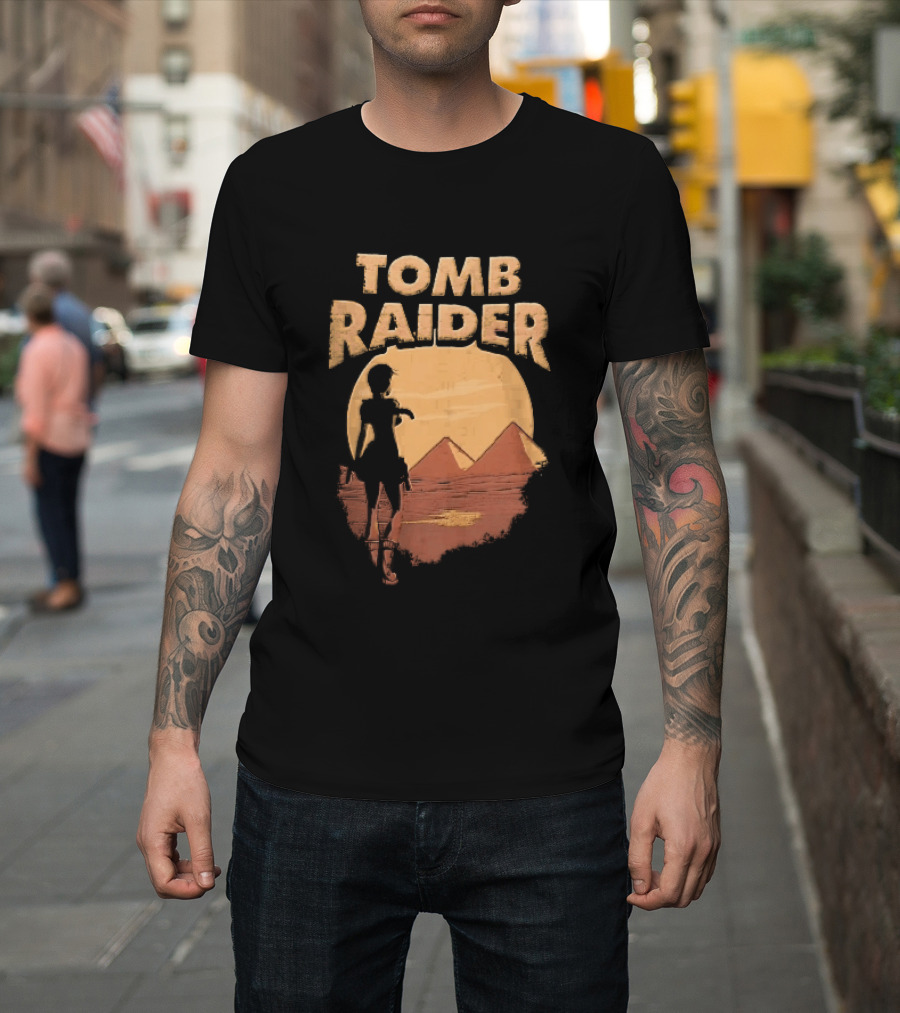 Tomb Raider Lara Croft Pyramids Desert Sunset Scene T-Shirt