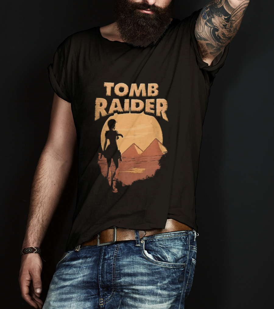 Tomb Raider Lara Croft Pyramids Desert Sunset Scene T-Shirt