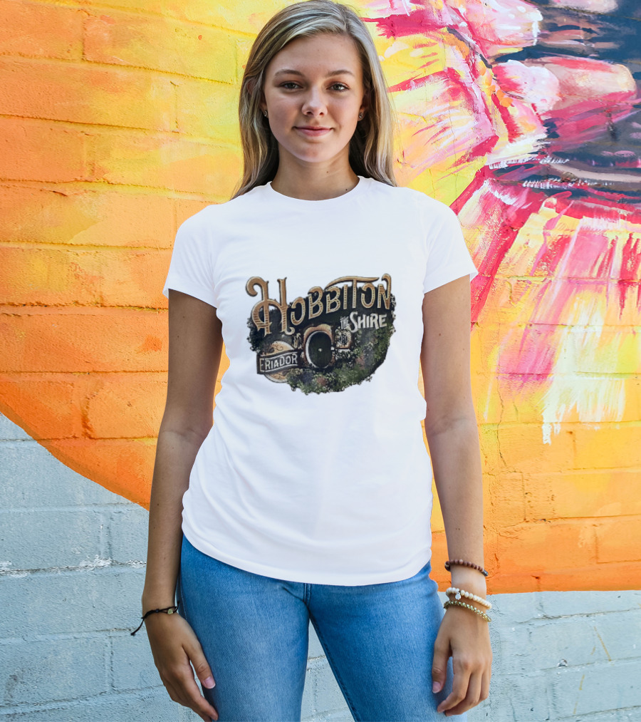 Hobbiton The Shire Eriador Green Hobbit Hole Door T-Shirt