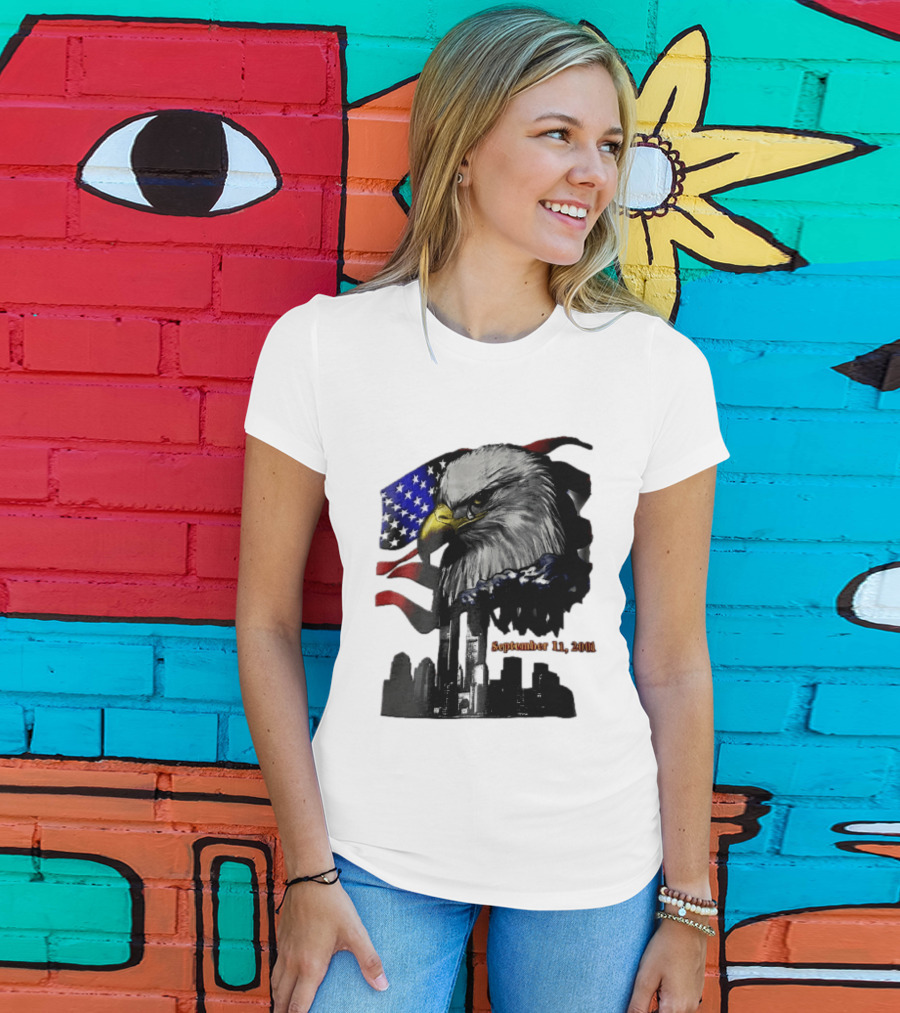 September 11 2001 Twin Towers New York Skyline Crying Bald Eagle American Flag T-Shirt