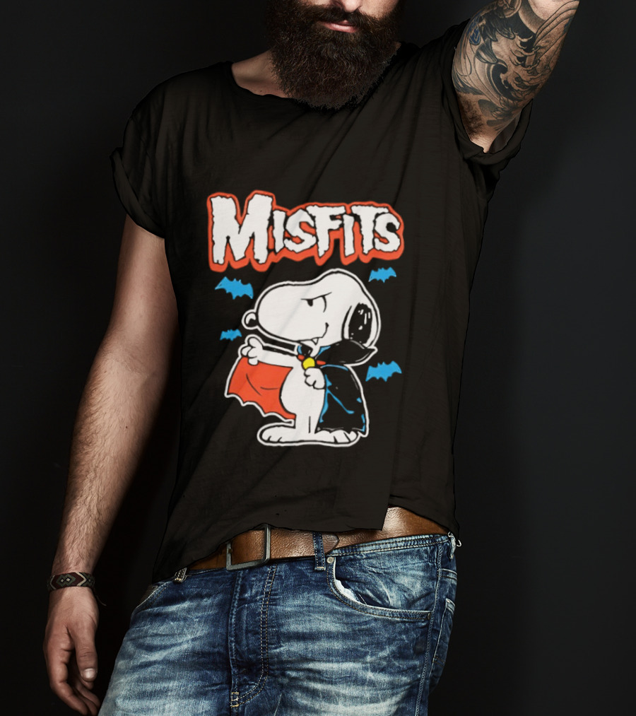 Misfits Snoopy Vampire Halloween Blue Bats Cloak T-Shirt