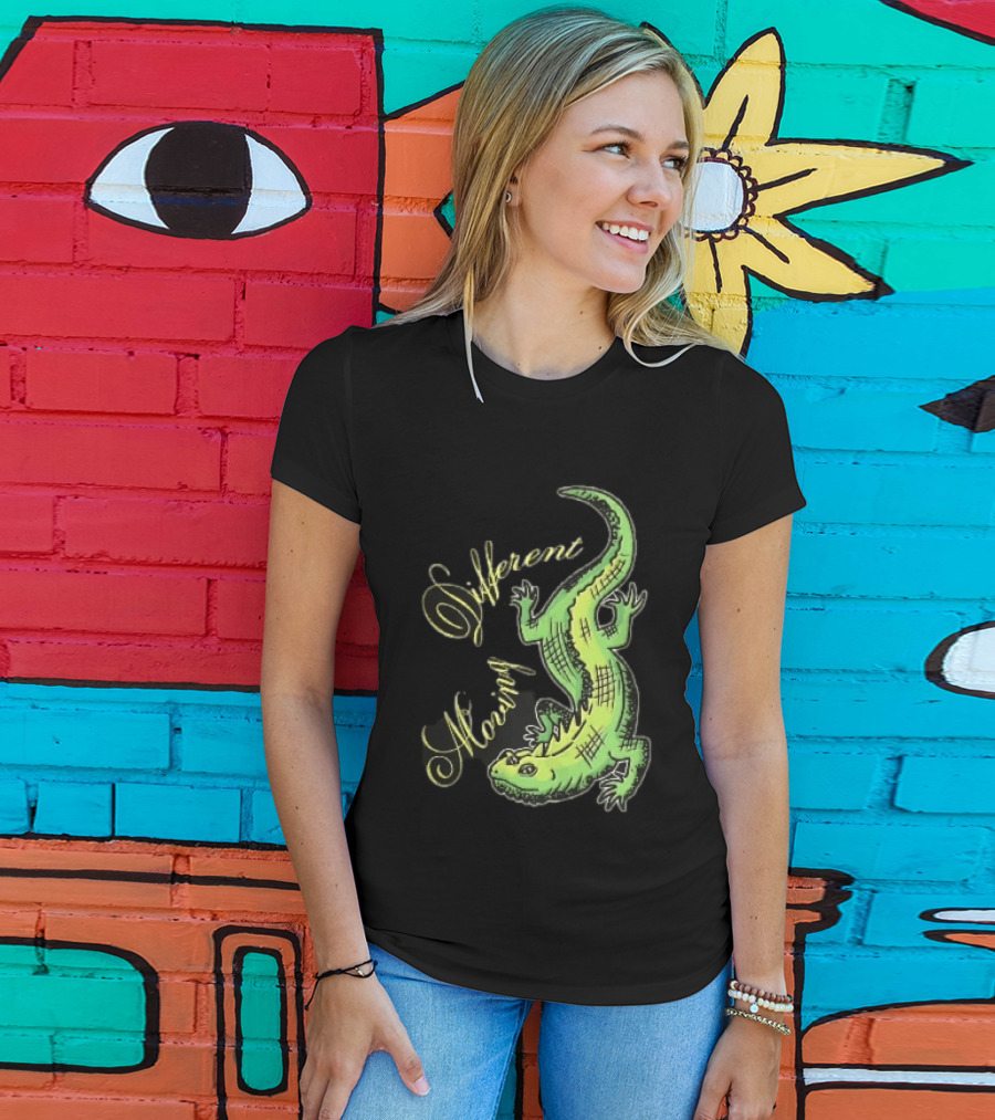 Different Moving Green Lizard Iguana Line Sketch T-Shirt