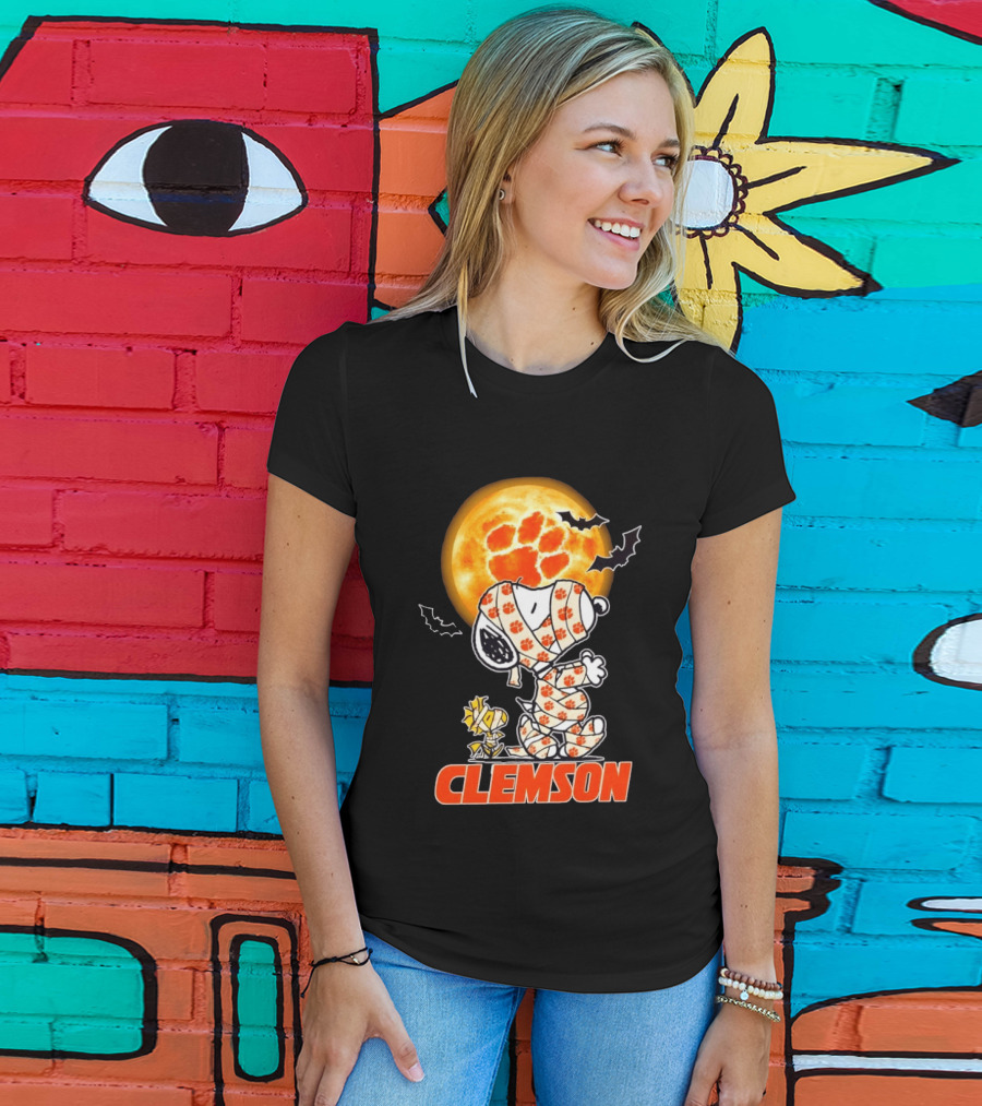 Clemson Tigers Snoopy Woodstock Mummy Halloween Moon Bats T-Shirt