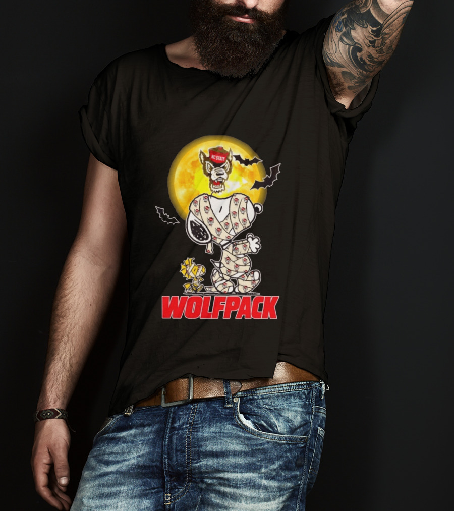 NC State Wolfpack Snoopy Woodstock Halloween Mummy Cosplay Moon T-Shirt