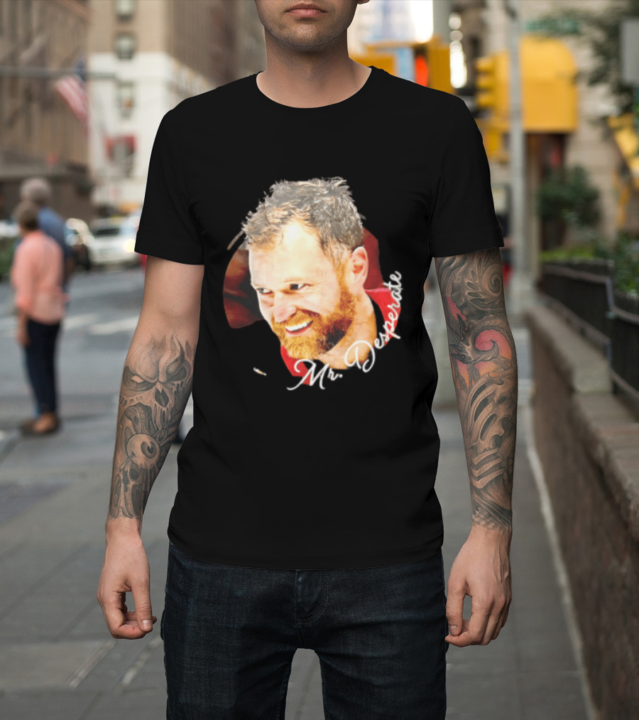Mr Desperate Smiling Bearded Man Circular Photo T-Shirt