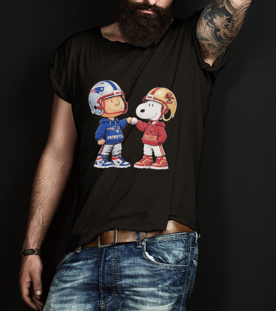 Snoopy Charlie Brown Patriots Boston College Eagles Fist Bump T-Shirt