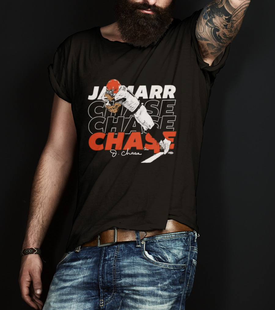 Ja'Marr Chase Cincinnati Bengals Toe Tap Catch Football J. Chase T-Shirt
