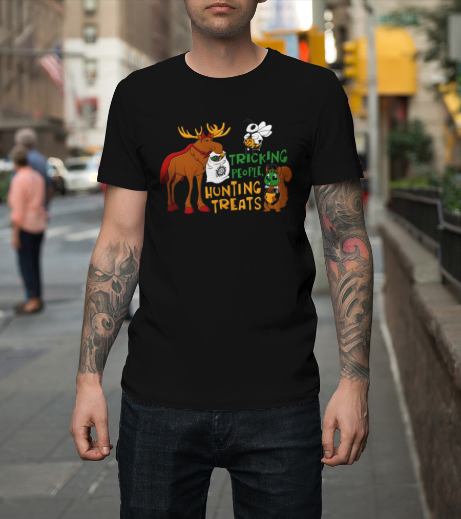 Tricking People Hunting Treats Moose Squirrel Ghost Halloween T-Shirt