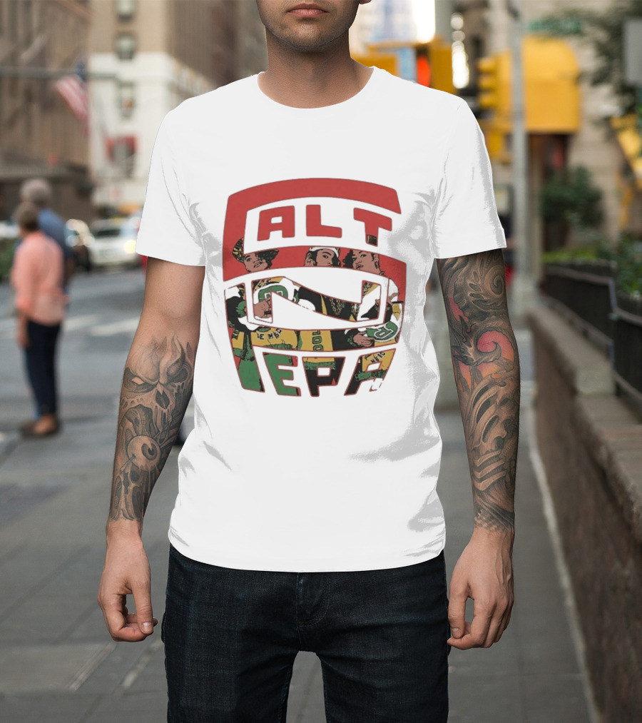 Salt N Pepa Group Members In Bold Outfits T-Shirt