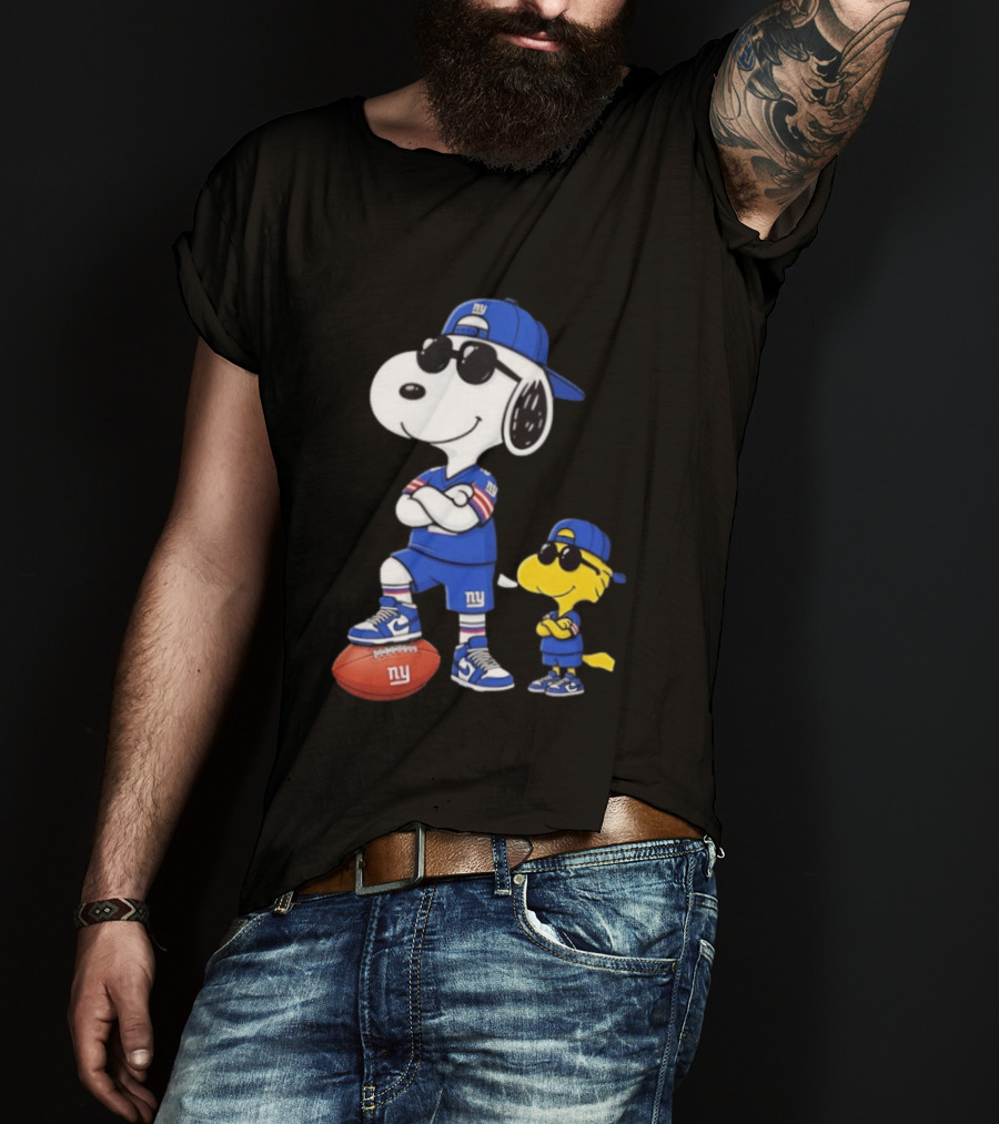 Snoopy And Woodstock In New York Giants Team T-Shirt