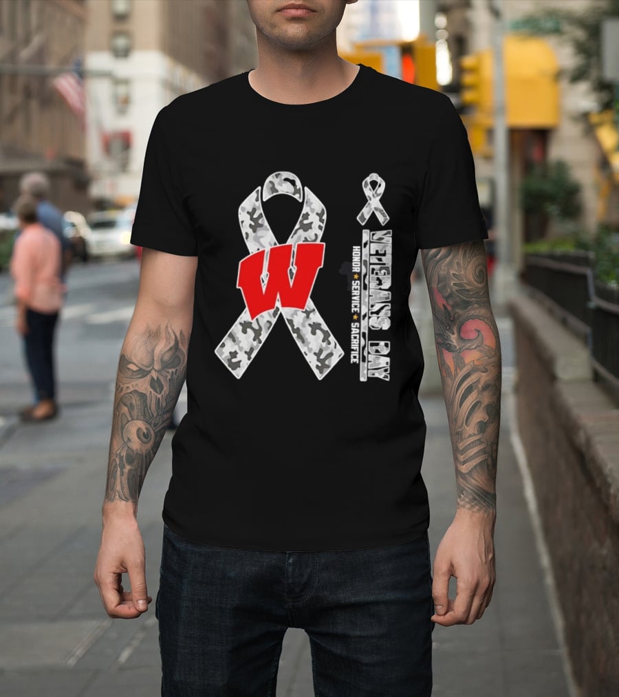 Wisconsin Badgers 2026 Veterans Day Camouflage Ribbon Honor Service Sacrifice T-Shirt