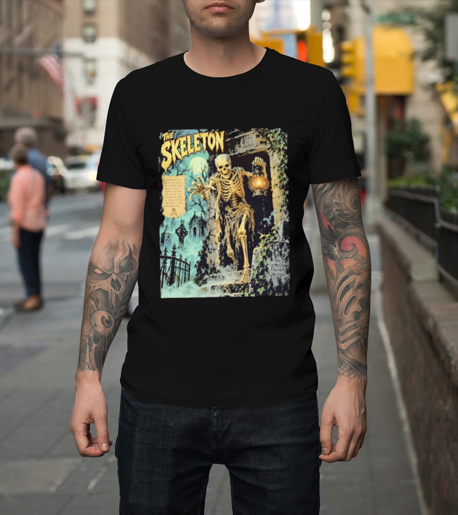 The Skeleton Mors Vincit Omnia Sic Transit Gloria Mundi Lantern Night Scene T-Shirt