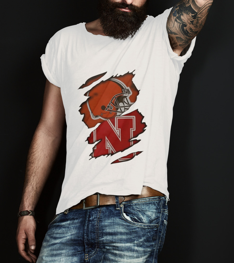 Cleveland Browns Football Helmet Nebraska Cornhuskers N Distressed T-Shirt