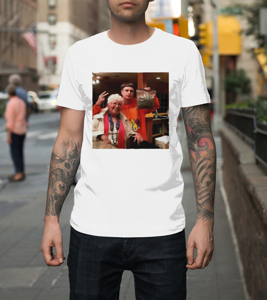 Oliver Tree Peace Sign Grandma Holding Bag T-Shirt
