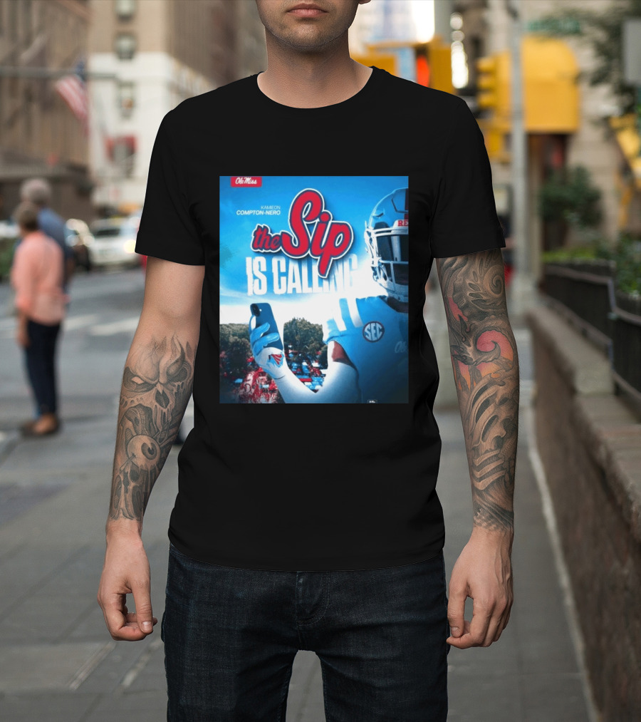 Ole Miss Rebels The Sip Is Calling Kamieon Compton Nero T-Shirt