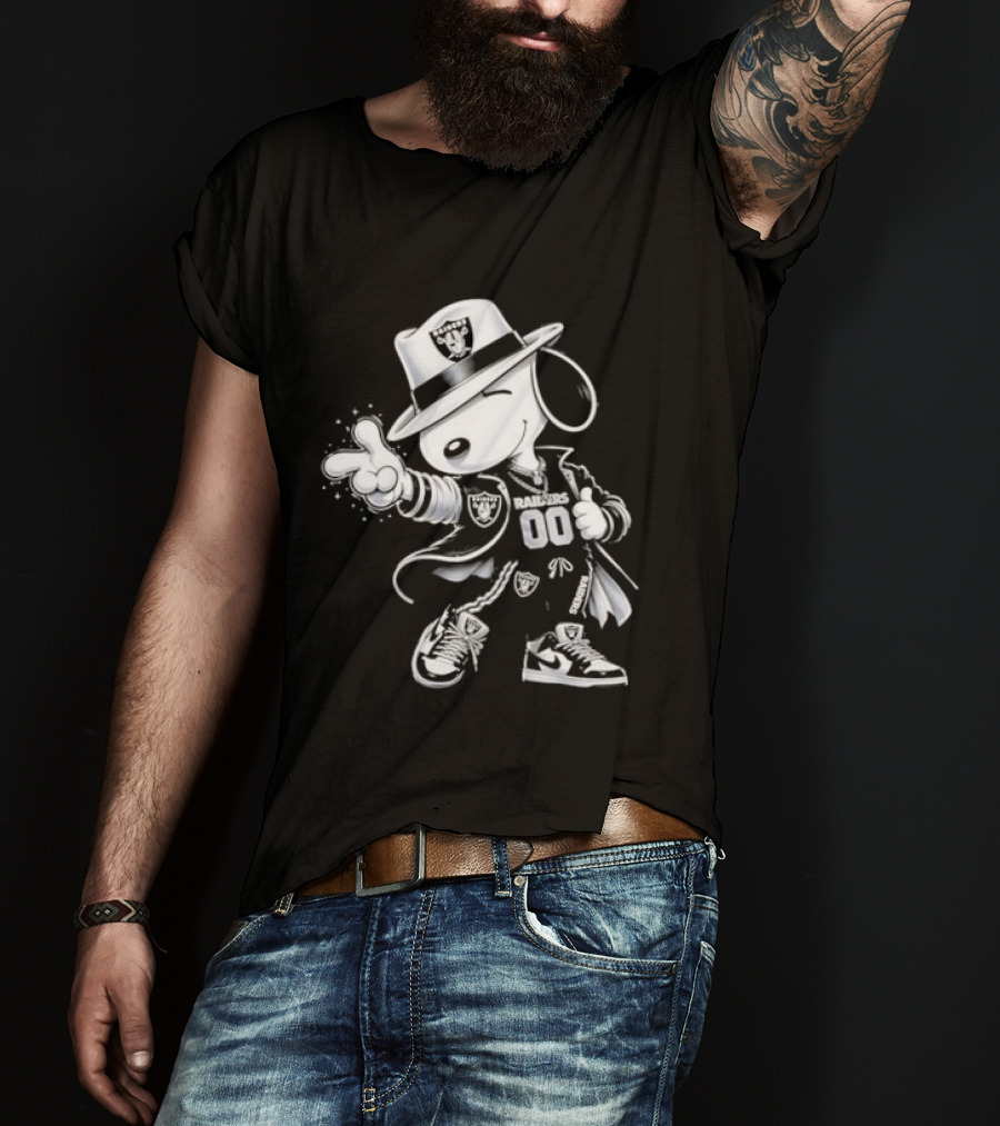 Snoopy X Las Vegas Raiders 00 Football Character With Team Symbol In White T-Shirt