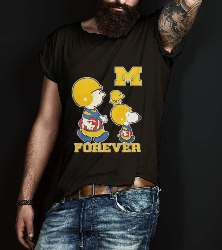 Peanuts Forever Michigan Wolverines M Football Charlie Brown Snoopy Woodstock T-Shirt