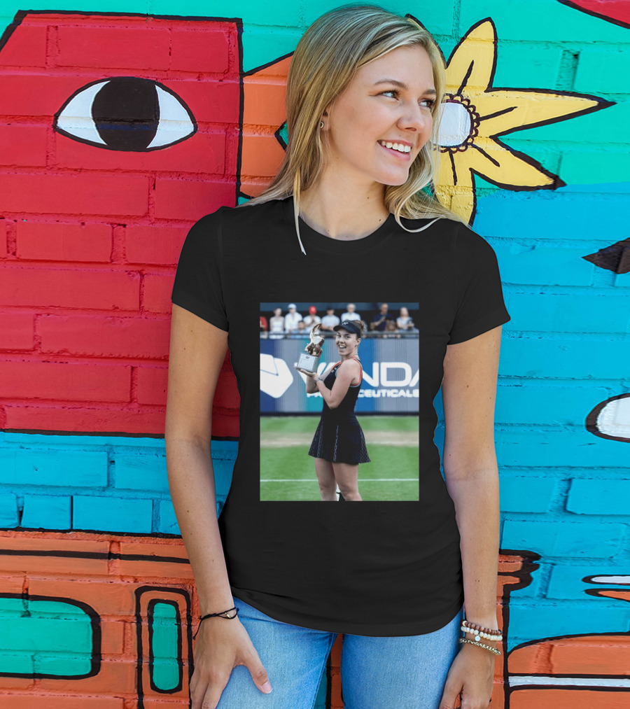 Linda Wins Tennis Title Holding Trophy On Grass Court T-Shirt