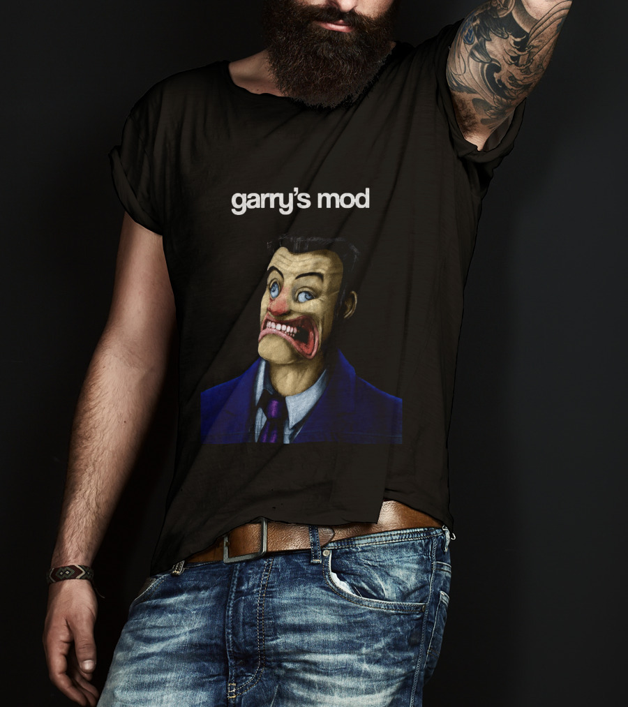 Garry's Mod Distorted Face Posing T-Shirt