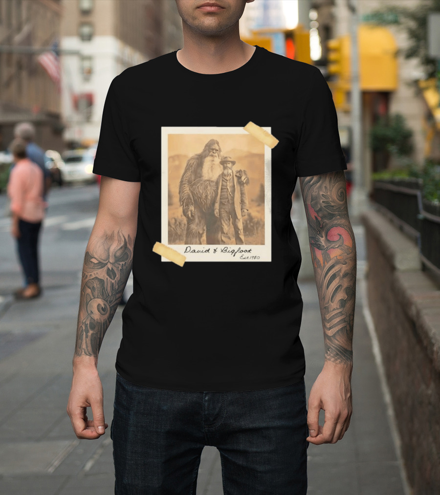 David And Bigfoot Polaroid Photo Est 1980 Sightings Nobody Believes T-Shirt