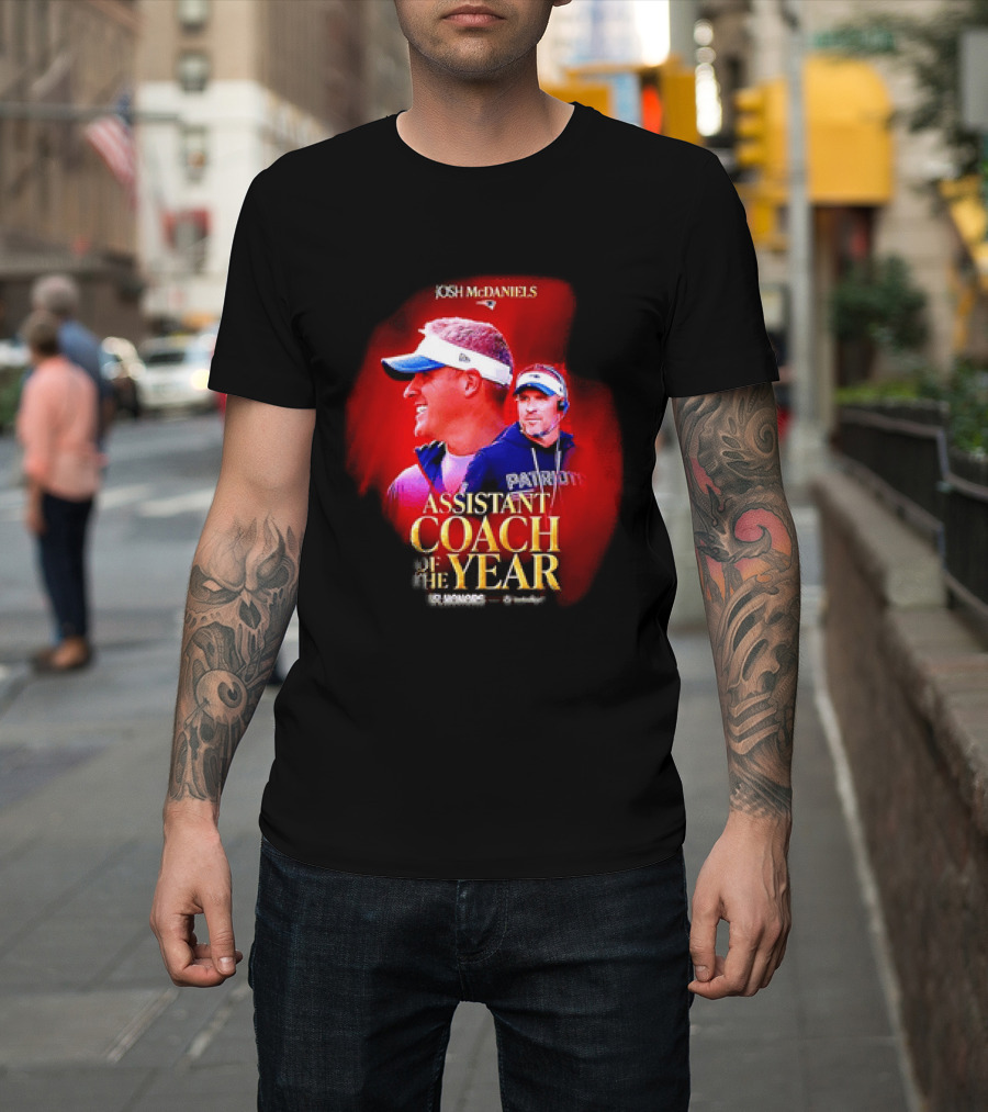 Josh McDaniels New England Patriots Assistant Coach Of The Year 2025 T-Shirt