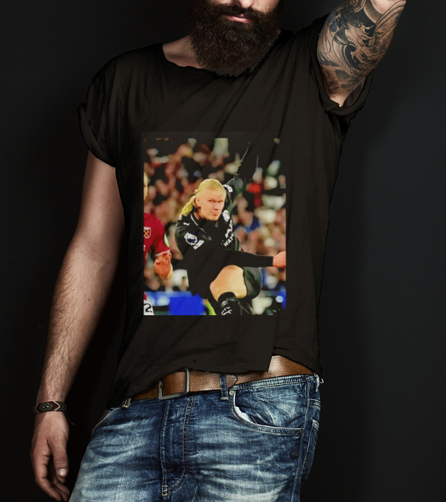 Erling Haaland Manchester City Football Player In Action T-Shirt