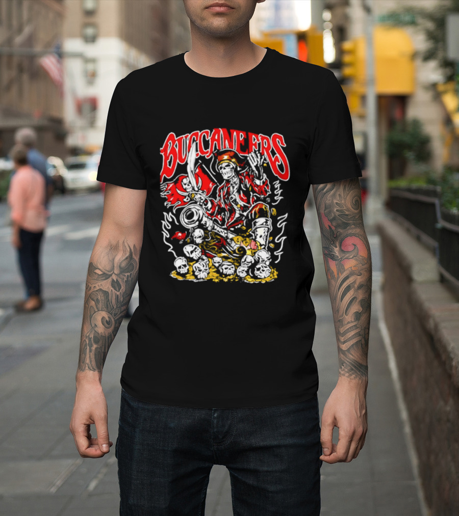 Tampa Bay Buccaneers Pirate Skeleton With Treasure Chest T-Shirt
