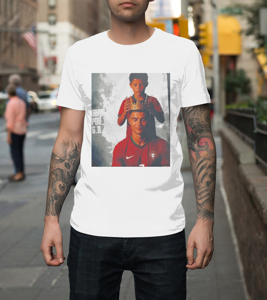 Cristiano Ronaldo Portugal Obrigado Por Tudo GOAT Crowned King Soccer Legend T-Shirt