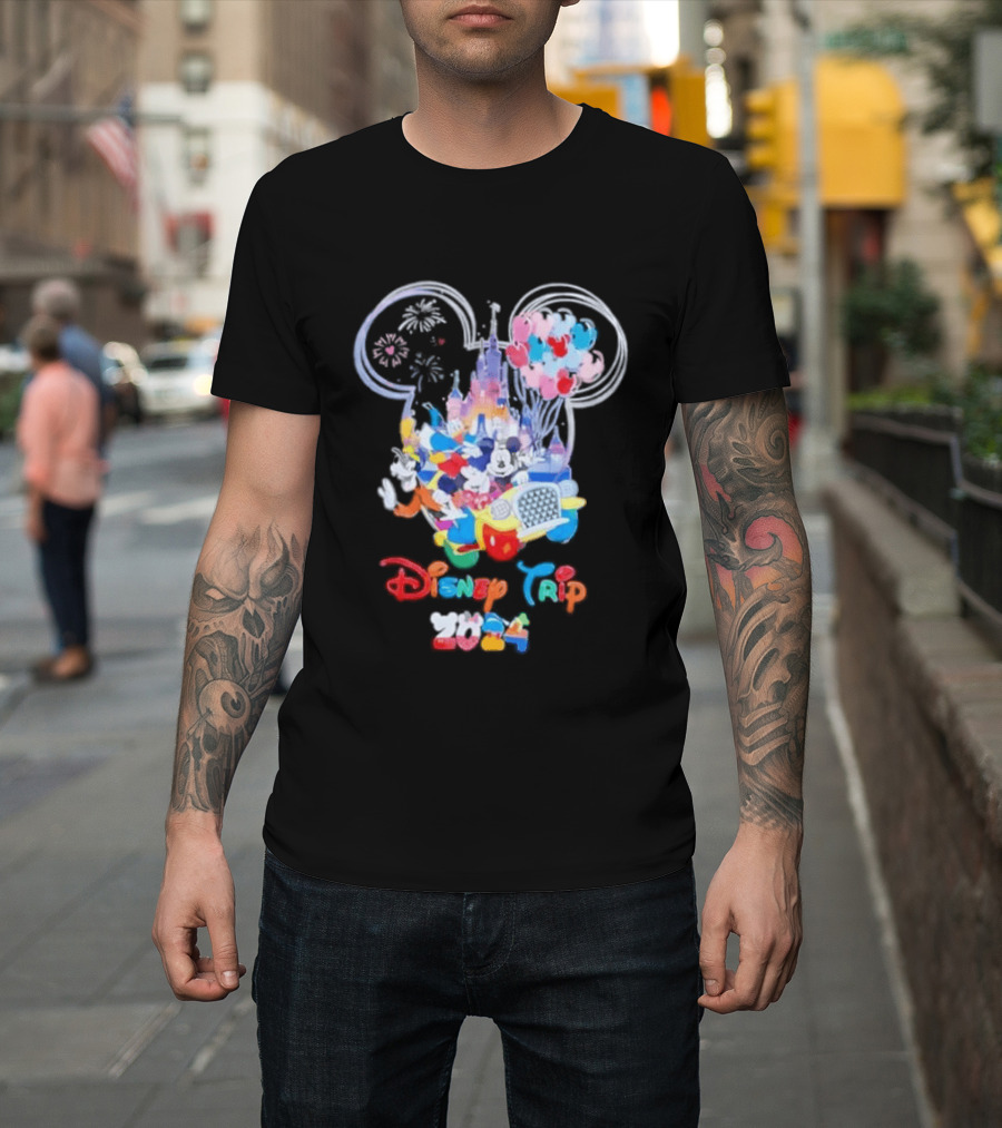 Disney Trip 2024 Mickey Mouse Donald Duck Goofy Minnie Castle Fireworks T-Shirt