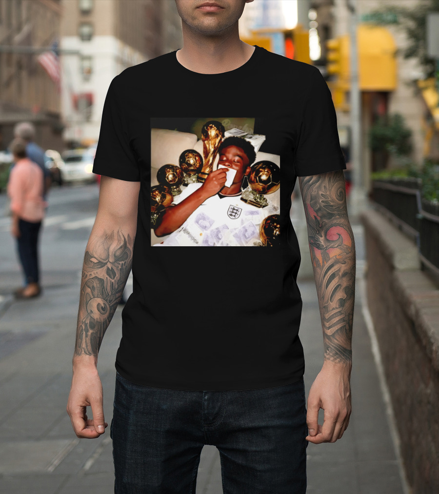 Bukayo Saka England National Team World Cup Trophies And Money T-Shirt
