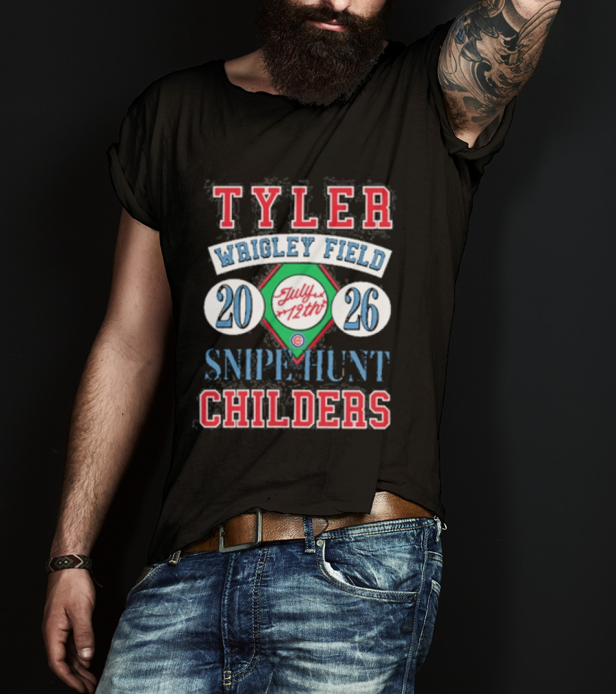Tyler Childers Wrigley Field July 12th 2026 Chicago Cubs Sniff Hunt T-Shirt