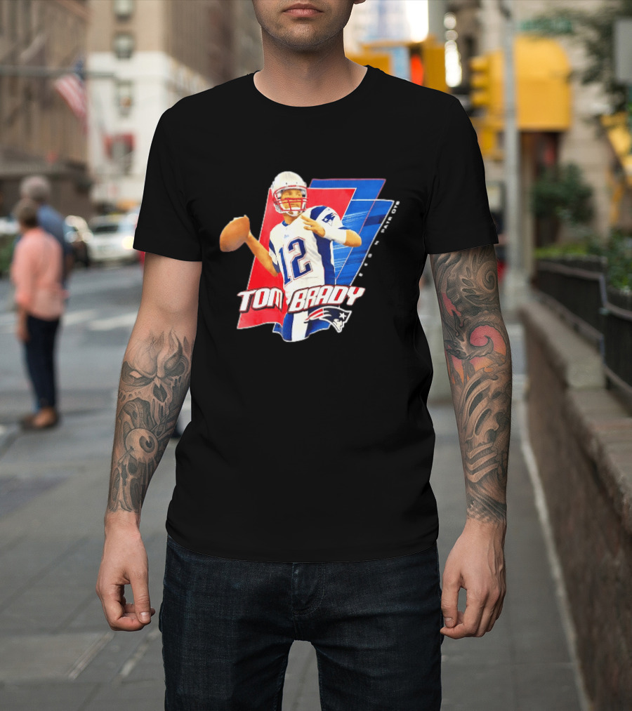 New England Patriots Tom Brady 12 Football Quarterback Iconic Action Pose T-Shirt