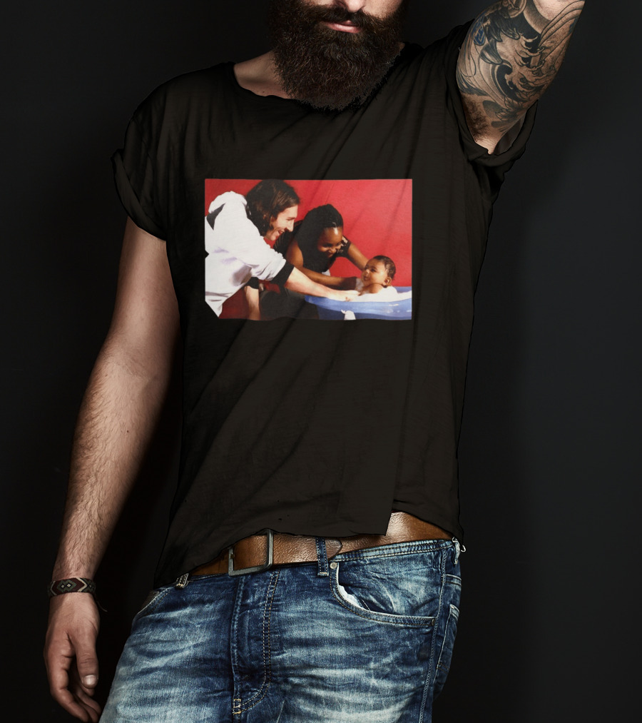 Lionel Messi Bathes Baby Lamine Yamal Legendary Blessing Football Moment T-Shirt