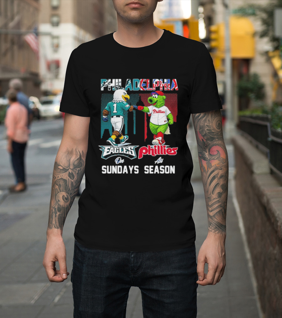 Philadelphia Eagles Phillies Fist Bump Sundays At Season T-Shirt