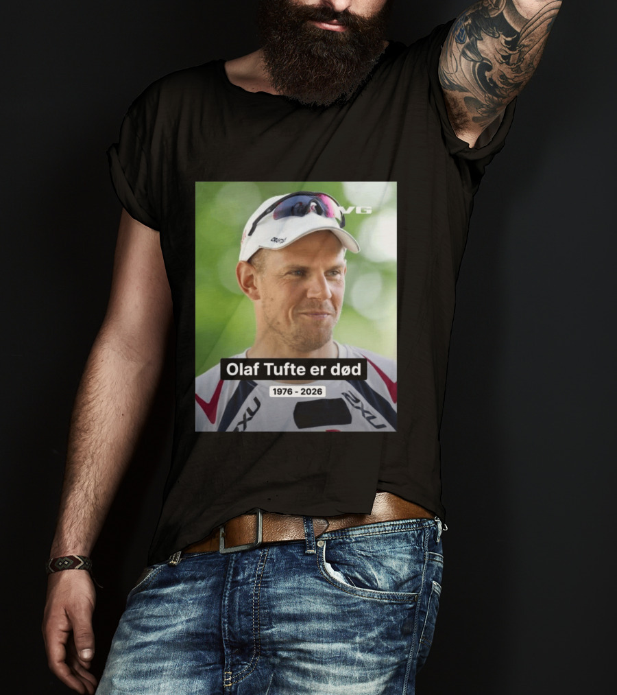 Olaf Tufte Er Død 1976 2026 VG 2XU T-Shirt