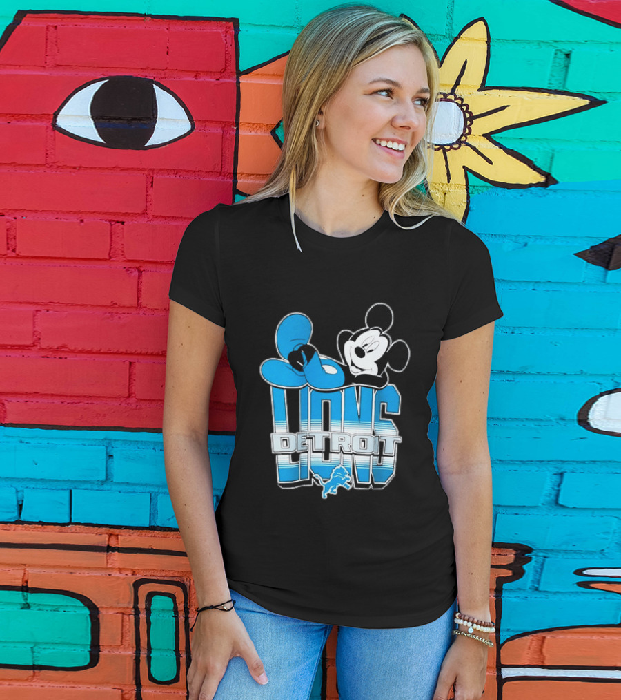 Mickey Mouse Relaxing Detroit Lions Disney Football T-Shirt